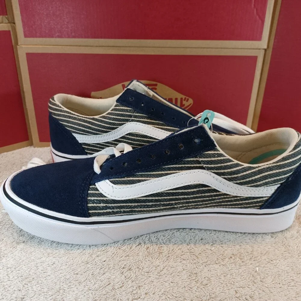 Vans Men's 7.5/Women's 9 Comfycush Old Skool Stripe Dress Blues/White VN0A5DYC9K